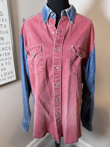 VTG Wrangler 90’s 2 tone great condition just some wear on collar 