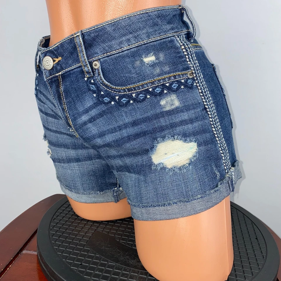 Aeropostale Womens 6 Distressed Embroider Bleach Spots Jean Cuffed Midi Short NM - Image 3 of 4