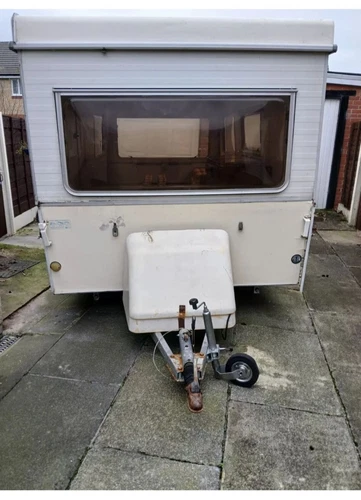 folding caravan - Picture 1 of 7