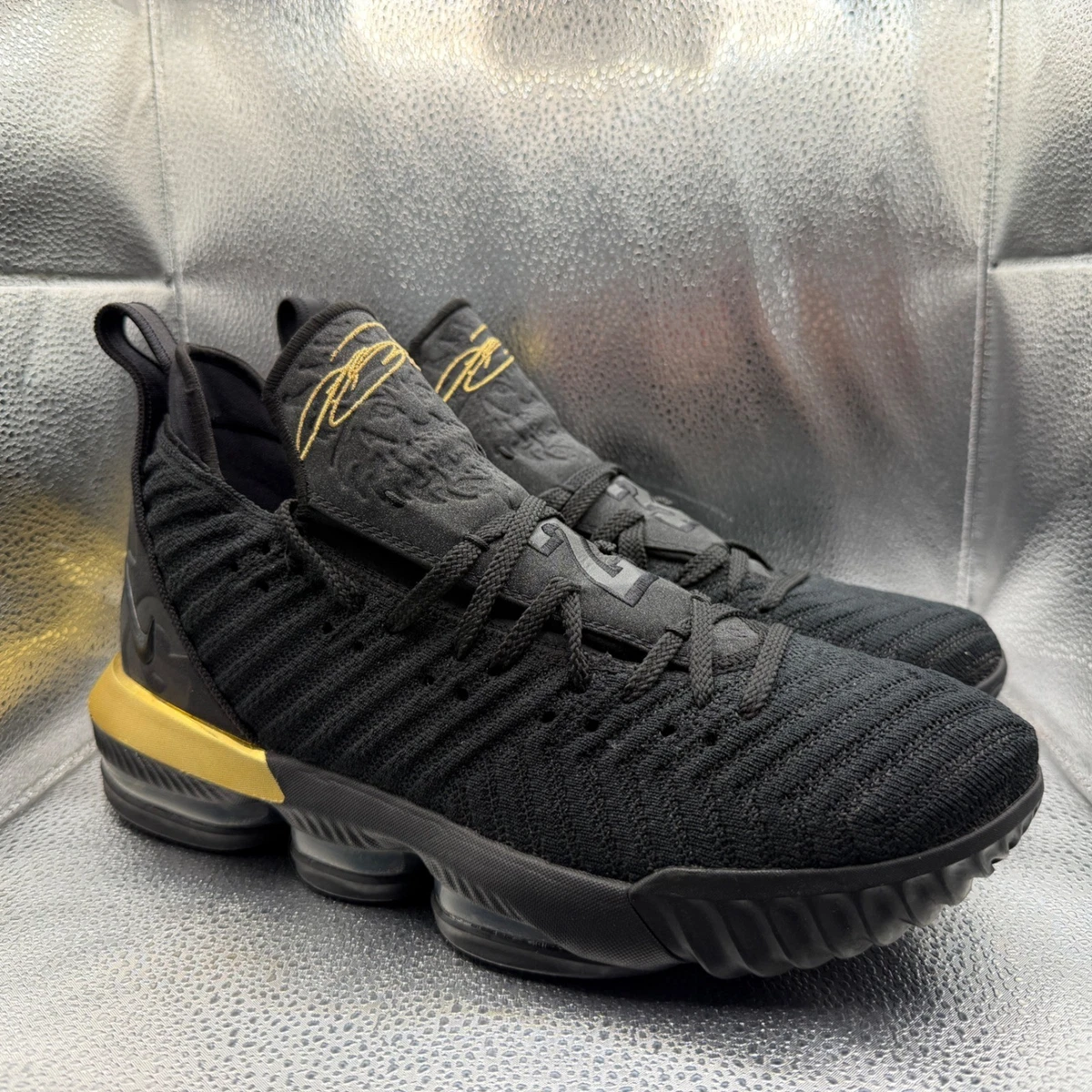 シューズ(男性用) NIKE LEBRON 16 Black Gold 27cm Nike LeBron 16 Black Metallic Gold - огромный выбор по лучшим