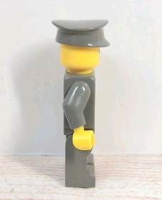 Lego Star Wars Imperial Officer Minifigure sw0046 Police Cap Yellow Head Grin