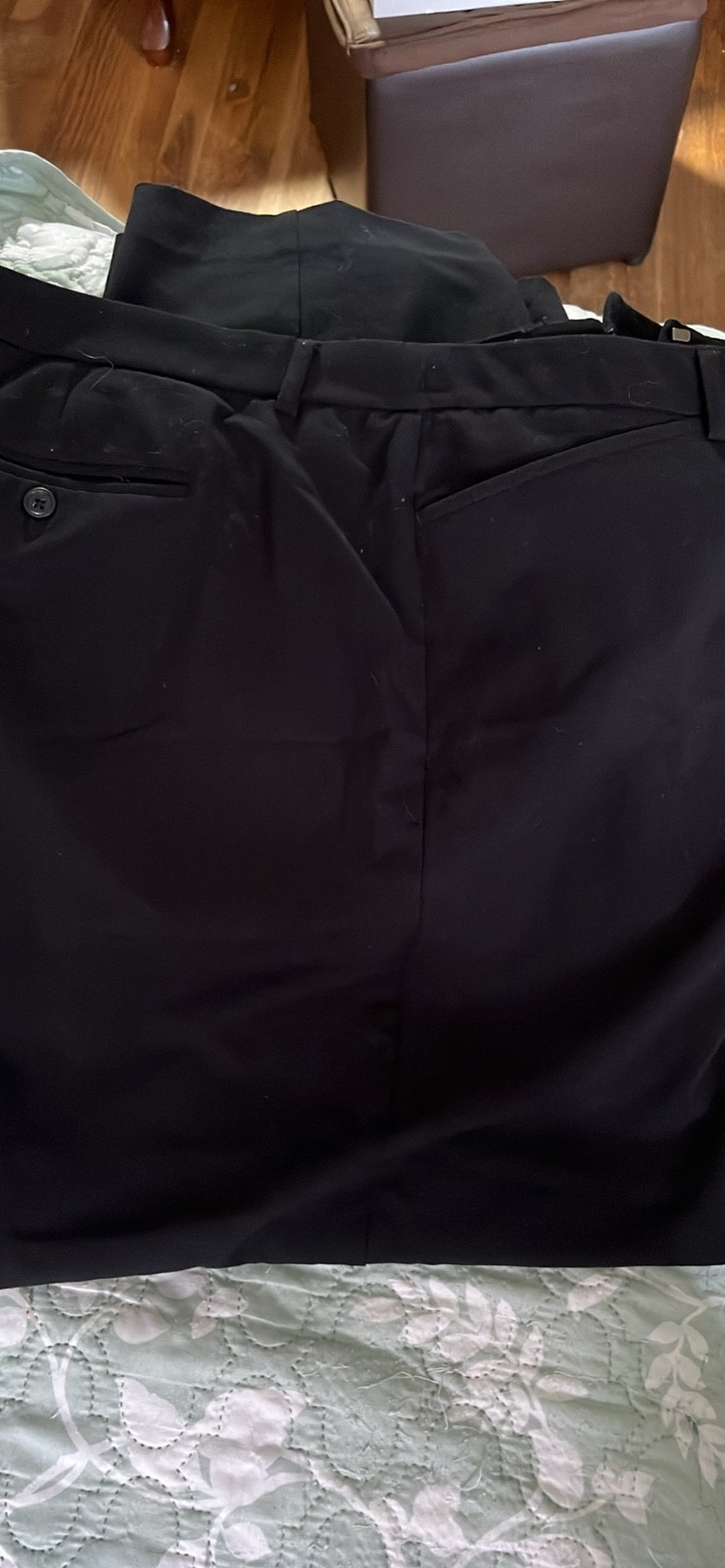 212 Collection Woman 24W Black Pants. Stretchy