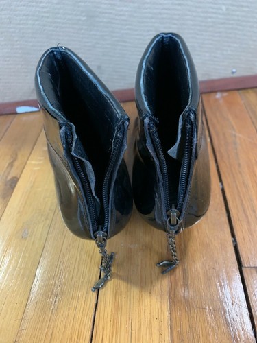 LULU GUINNESS BLACK PATENT LEATHER ANKLE BOOTS - Picture 2 of 4