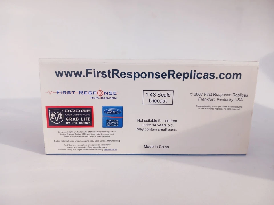 1/43 FIRST RESPONSE Ford Crown Victoria police Interceptor blank undecorated 2 - Image 3 of 4