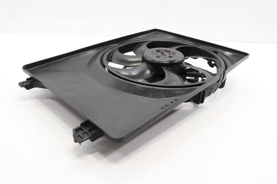 2017 - 2022 KIA SPORTAGE RADIATOR COOLING FAN MOTOR & SHROUD OEM 25385D9000 - Image 2 of 4