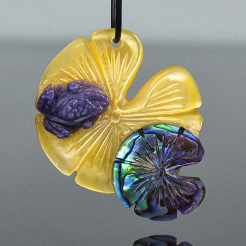 Lotus Leaves & Toad Frog Carved Multicolor Shell & Paua Abalone drilled 4.16 g - Picture 3 of 13
