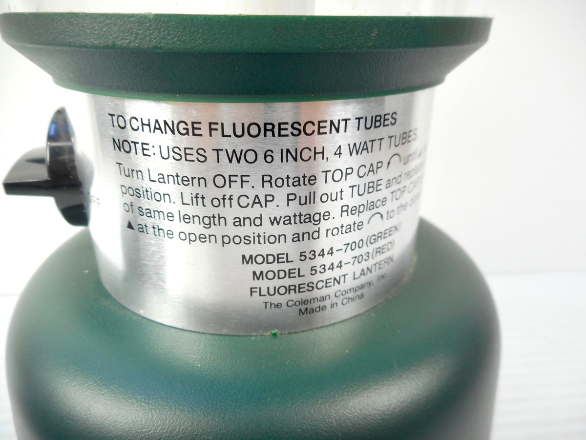 Coleman Green Lantern Model 5344-700 Twin Tube Fluorescent Battery