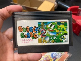 Famicom NES Set 2 Game Bubble bobble Part 1 (IC,Re-printed Label), Part 2 (Glob)