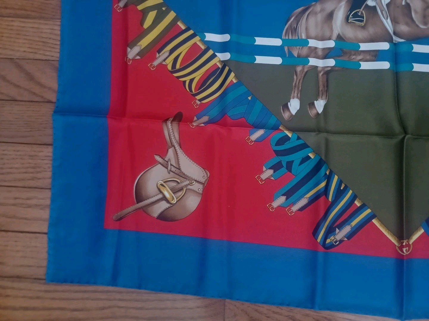 Vintage Gucci Jockey On Horse Silk Scarf Blue Trim 33”x33" UnUsed Ref4013 thumbnail 4