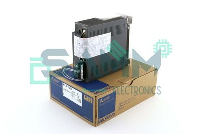 MITSUBISHI ELECTRIC MR-JE-100B DIGITAL AC-SERVO AMPLIFIER New