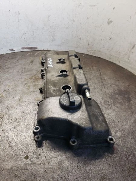 HIGHLANDR 2006 Valve Cover 1084304 - Image 2 of 4