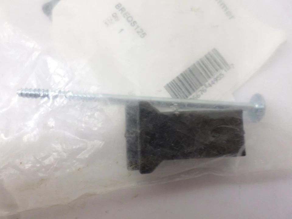 Nuevo kit de tornillos de sujeción de interruptor BREQS125 martillo cortador excedente 125A Foto 3 de 3