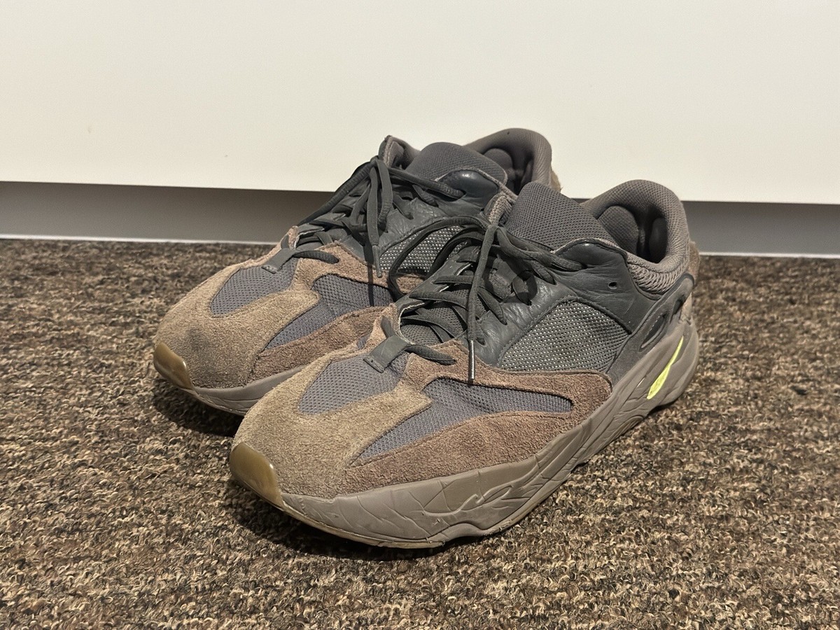 yeezy 700 mauve for sale