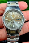VINTAGE OF SEIKO 5 AUTOMATIC 21 JEWELS DAY DATE MEN WRIST WATCH JAPAN