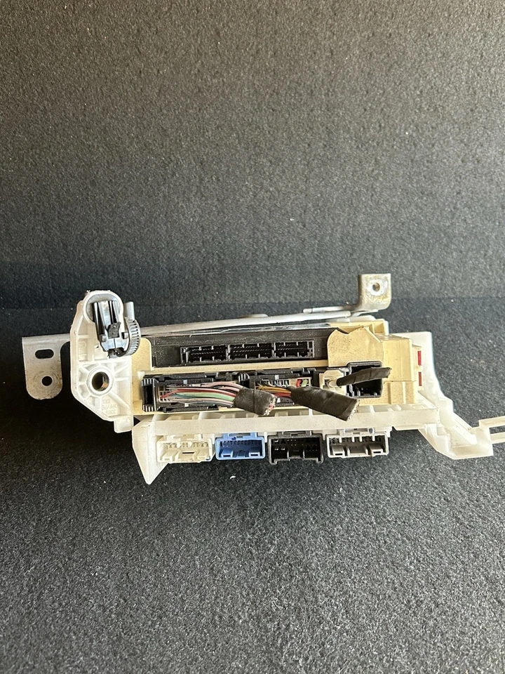 2018 TOYOTA CAMRY MULTIPLEX NETWORK MODULE UNIT 89221-06280 OEM - Image 3 of 4