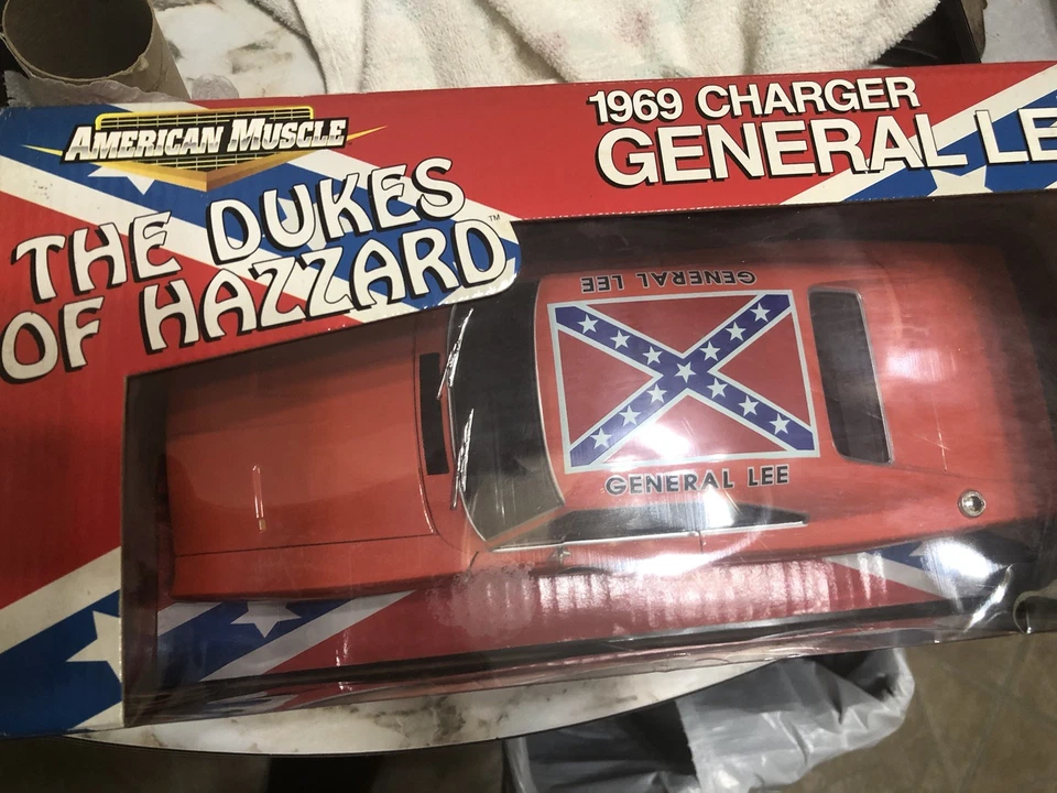 2000 ERTL 7967 The Dukes of Hazzard 1:18 Scale General Lee 1969 Dodge Charger - Image 2 of 4