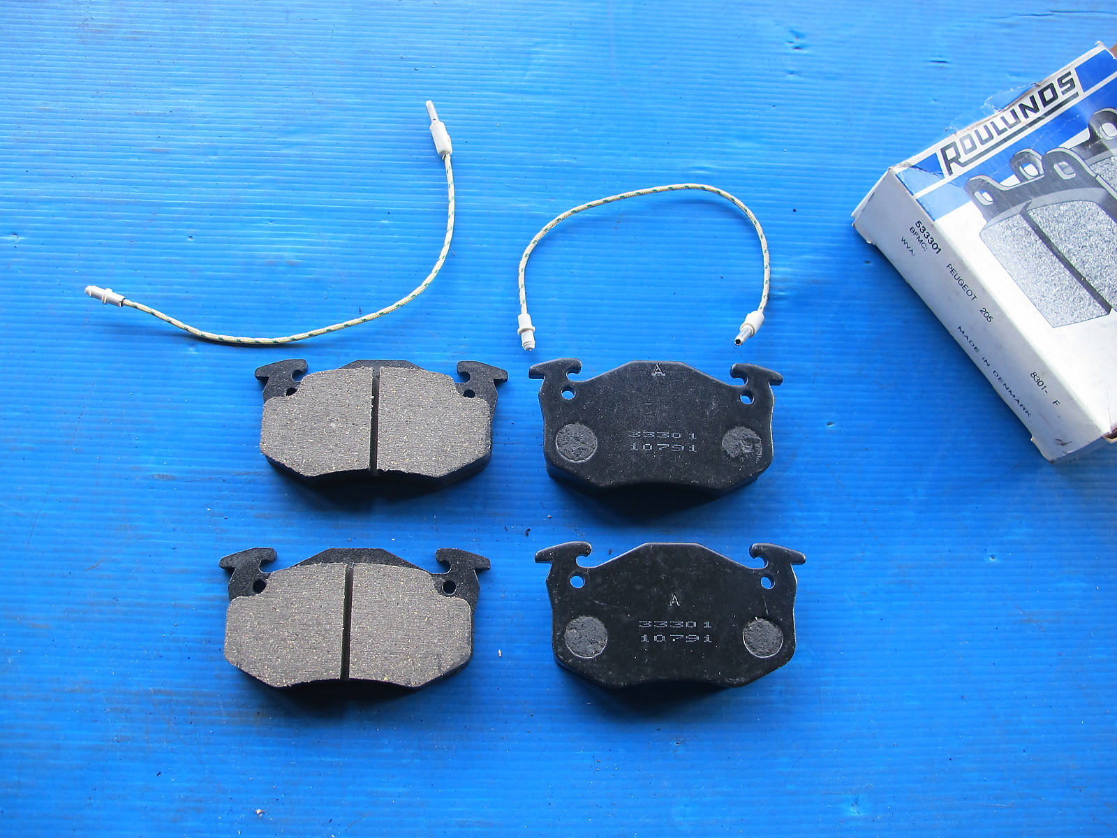 Plaquettes de freins avant arrière de qualité Roulunds pour Peugeot 504