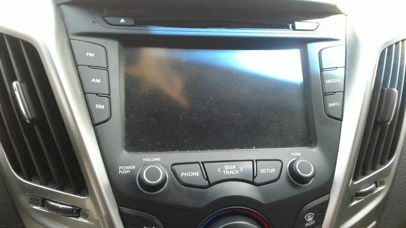 Hyundai Veloster 2012-2015 receptor de pantalla de radio CD satélite OEM 96560 2V720 Foto 4 de 4
