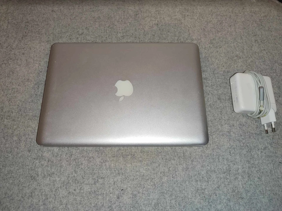 Apple MacBook Pro 13" 2011 · i5 · 4GB · 128GB, photo 1 sur 5