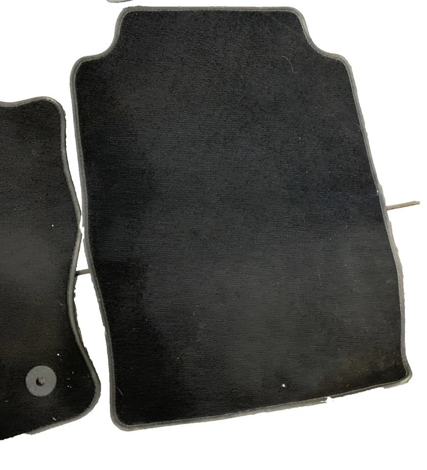 Juego de 4 alfombrillas interiores Ford Transit-150 2014-2018 OEM DT1Z1713086 Foto 4 de 4