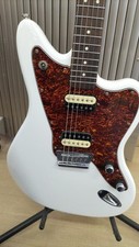 SQUIER VATAGE MOD JAGER Used Basswood body Rosewood fingerboard w/Soft case