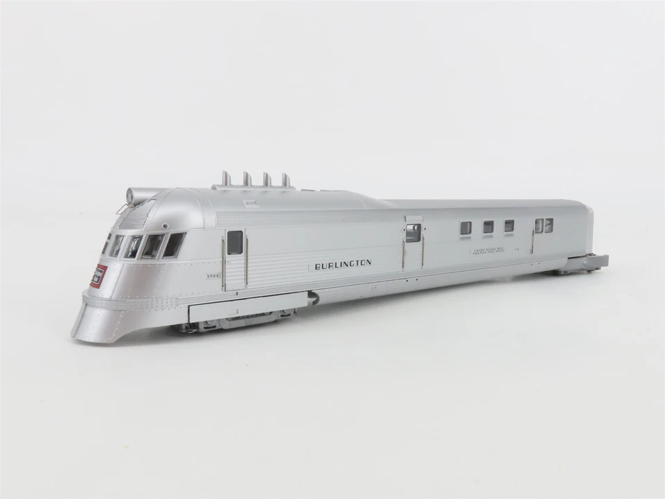 HO Scale Con-Cor 001-8721 CBQ Pioneer Zephyr Diesel Motor Train Set  - Image 4 of 4
