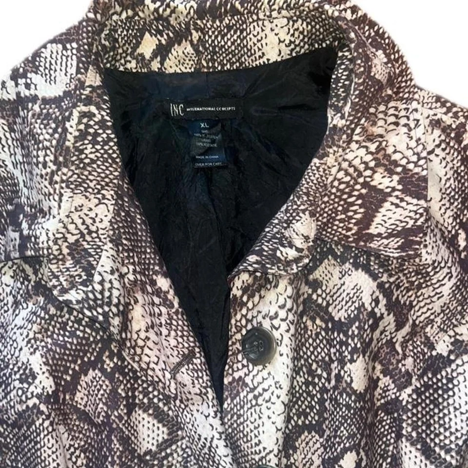 Gabardina larga suave de piel de serpiente Y2K 2000 INC International Concepts para mujer Foto 3 de 3