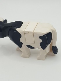 LEGO &reg; 64452pb02c01 cow black white spotted farm from 7637 N1 int. ship.
