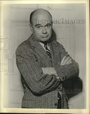 1956 Press Photo Bob Sweeney Stars as Fibber McGee in 