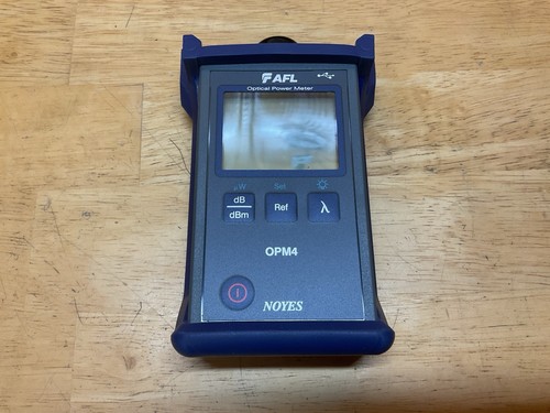 Medidor de potencia óptica AFL OPM4 SM y mm; conector SC; OPM4-4D - Imagen 8 de 14