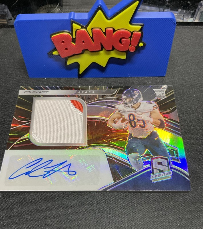 2020 Spectra Rookie Patch Autos Chicago Bears Cole Kmet #227 Hyper Prizm /75