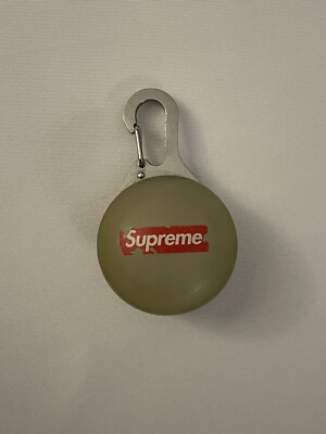 Supreme NiteIze SpotLit LED Light Clip Keychain | eBay Supreme NiteIze SpotLit LED Light Clip Keychain | eBay
