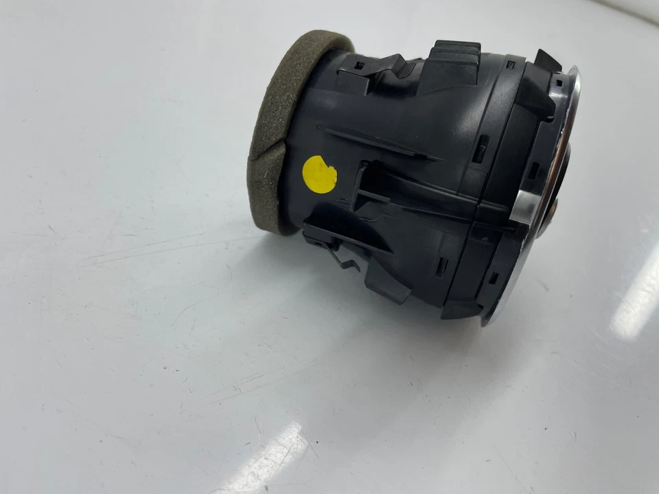 Ventilador de ventilación de aire para tablero central AUDI A1 8X 8X2820902 (4) 10-18🌟 Foto 3 de 4