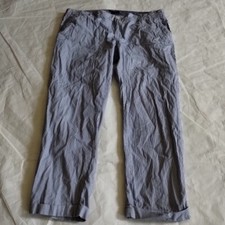 Tommy Hilfiger Women's Size 16 Blue Pin Stripe Capri Pants