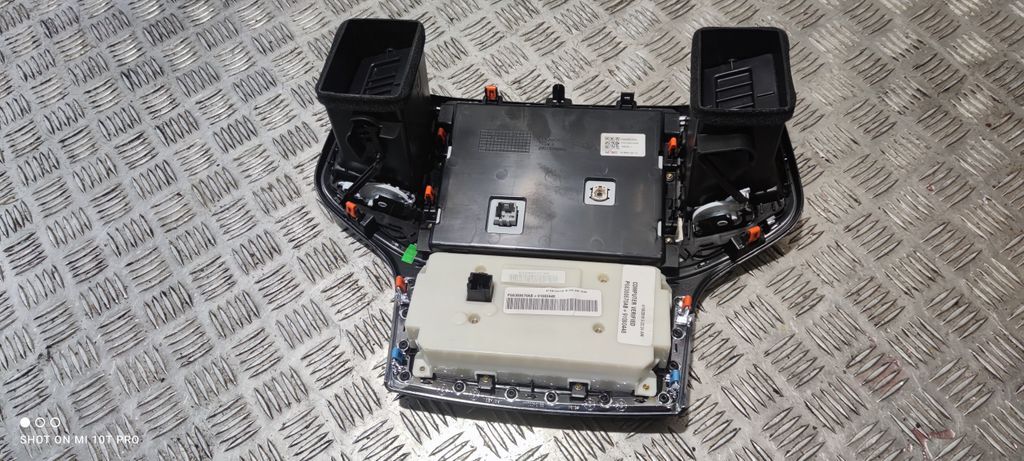 Jeep Grand Cherokee 2020 Dashboard LCD screen display 68388670AB