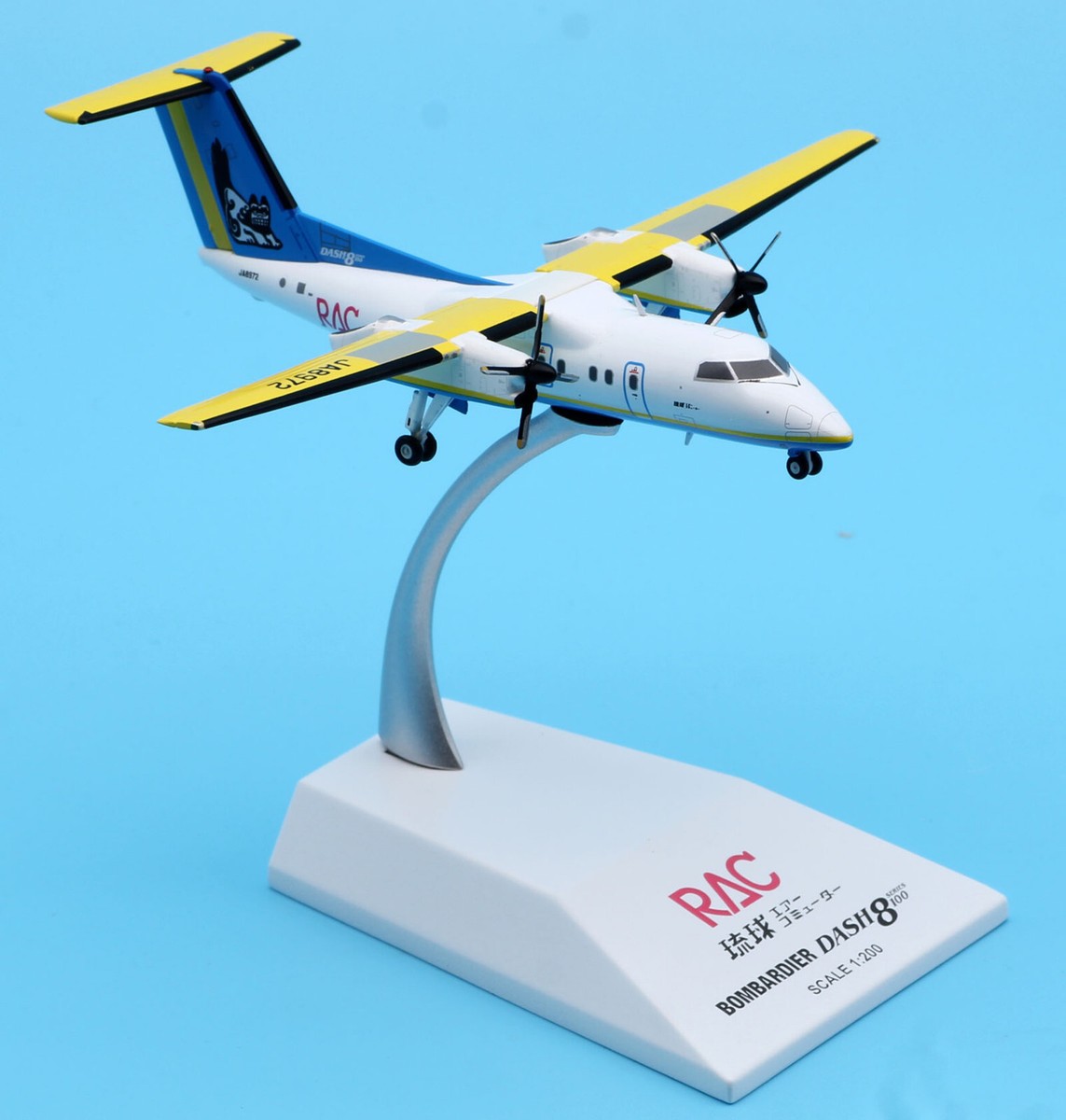 JC Wings 1:200 Ryukyu Air Commuter Bombardier Dash8-Q100