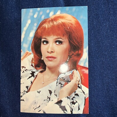 Linda Kaye Henning color postcard pre-printed signature promo Petticoat