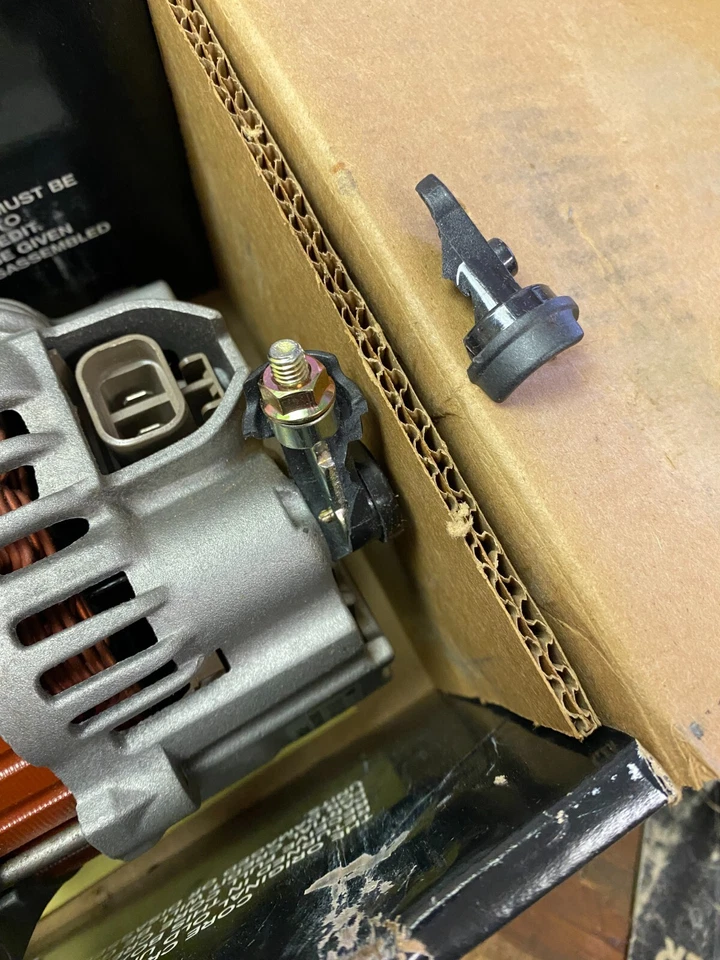 Alternador OE Bosch AL4215X para Mazda 323 MX-3 Protege Ford Escort Kia Sephia Foto 4 de 4