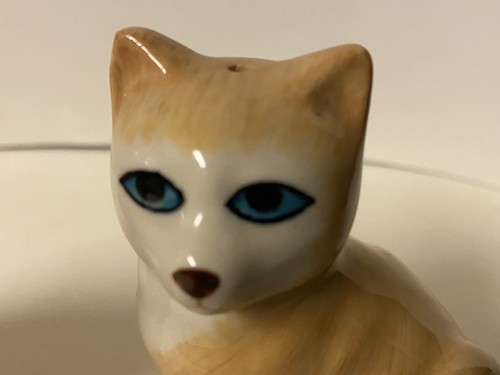 Handpainted Delft Blue Cat Salt And Pepper Shaker Set Orange Tabby Kitty - Picture 8 of 9