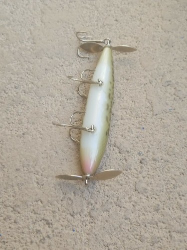 Bellissima esca da pesca vintage senza marchio doppio spinner 3 ami 4 1/4" - Foto 6 di 6