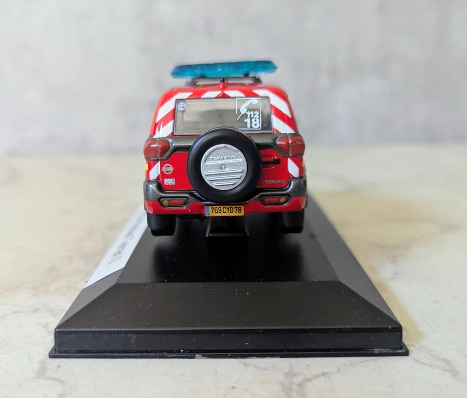 Vehículo de Bomberos Nissan Terrano II Escala 1/43 Modelo Diecast Foto 2 de 4