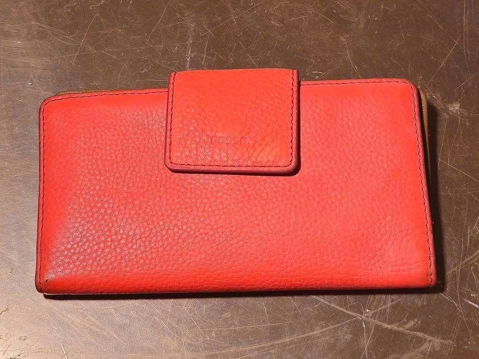 Fossil Emma RFID Tab Red Leather Wallet Clutch SL7154 Protective