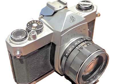 Pentax SP500 35mm SLR, chrome + Pentax 55mm f1.8 Super Takumar M42 lens & case