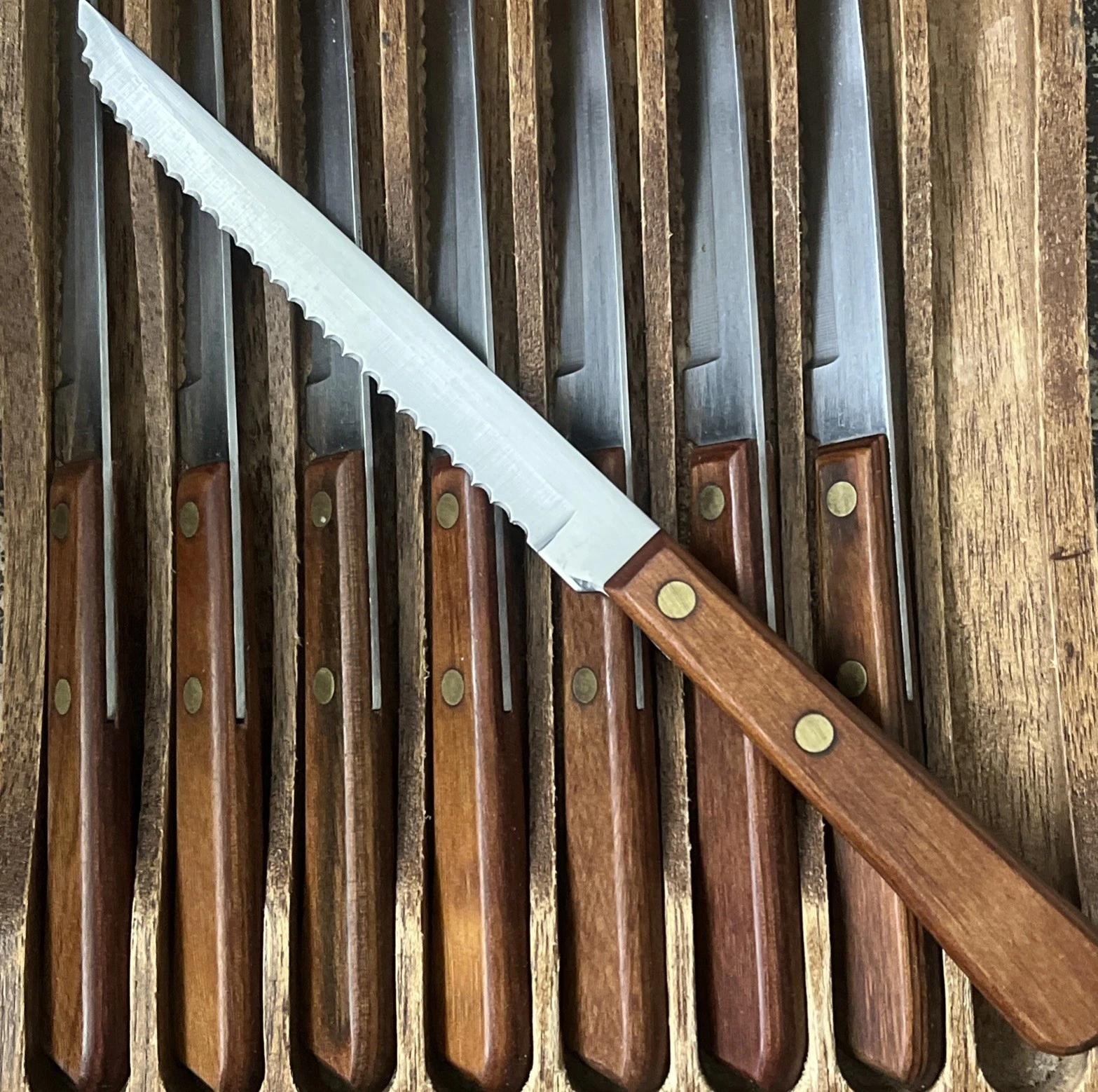 Washington Forge Fleetwood Handle Stainless Serrated Knives Set of 8 Vintage