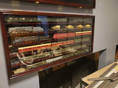 Train Display Case HO N Z Car 1/64 Model Toy Matchbox Mahogany