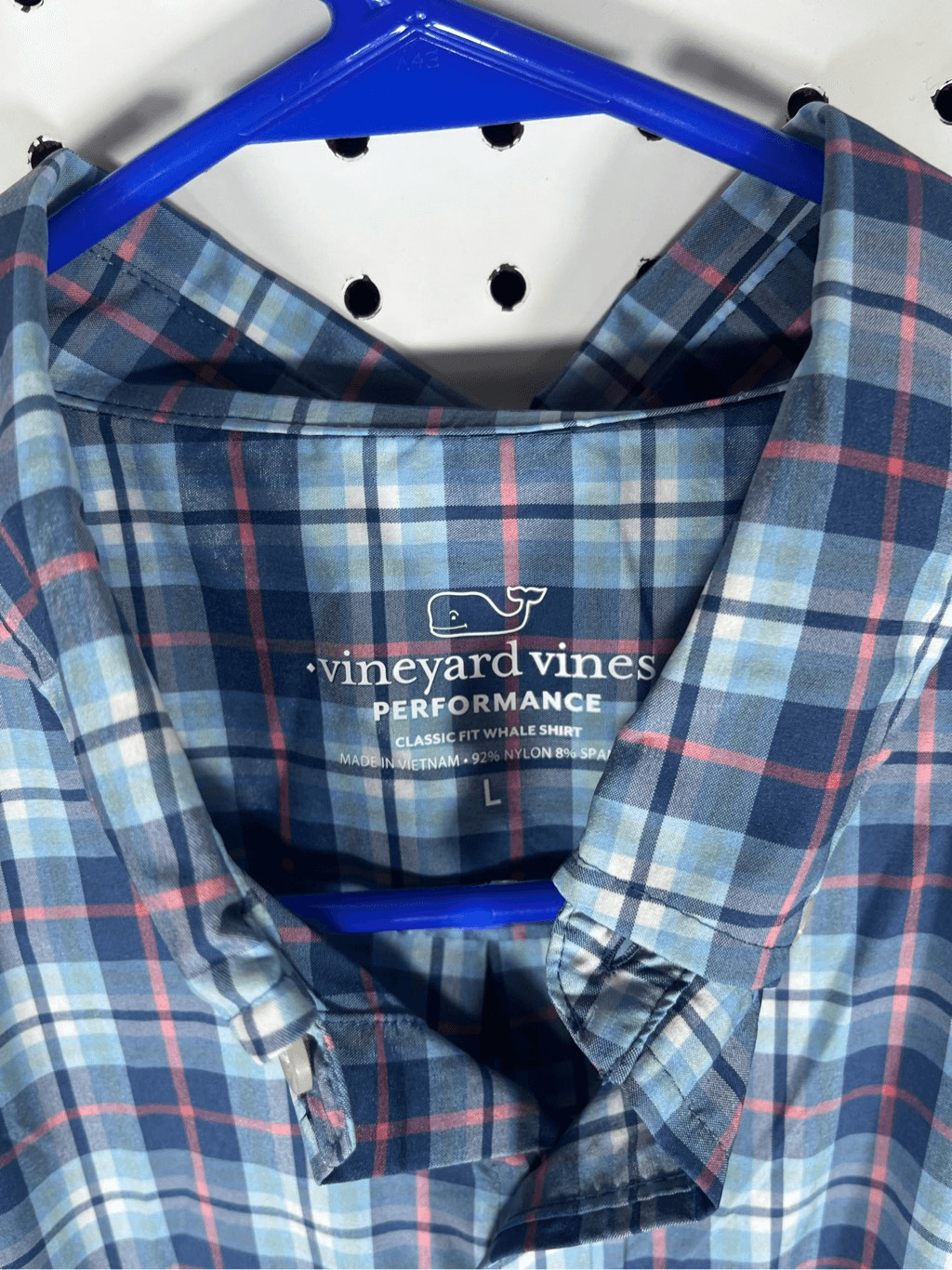 Vineyard Vines performance button down shirt size… - image 4