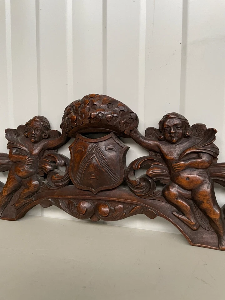 Exceptional Italian Neo Renaissance Carving in walnut nr 2A - Image 2 of 4