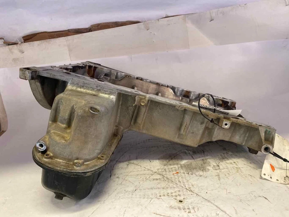 Oil Pan TOYOTA TUNDRA 07 08 09 10 11 12 13 14 15 16 17 18 19 20 21 Foto 3 de 4