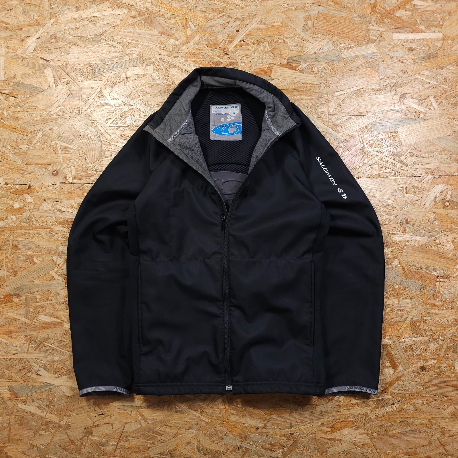 Salomon With Back Foam Padding Softshell Jacket 2… - image 18