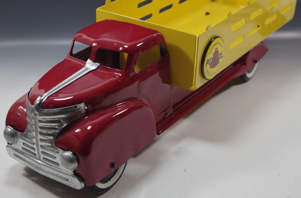 Camión de estacas Wyandotte Pennzoil acero prensado restaurado de colección 20"" como nuevo. Foto 3 de 4